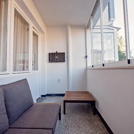 Elegant And Classic 2bd With Free Parking By Apartmax * Варна