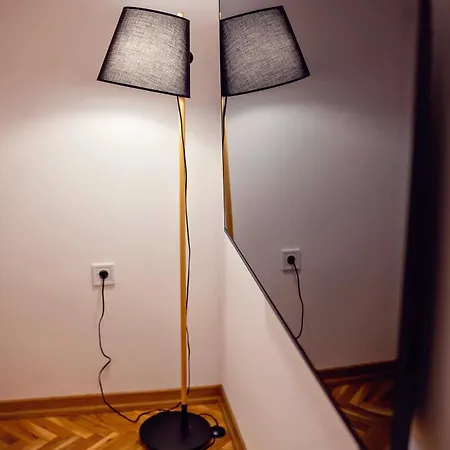 Elegant And Classic 2bd With Free Parking By Apartmax Варна