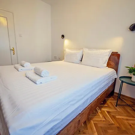 Апартаменты Elegant And Classic 2bd With Free Parking By Apartmax Варна