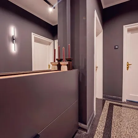 Elegant And Classic 2bd With Free Parking By Apartmax * Варна